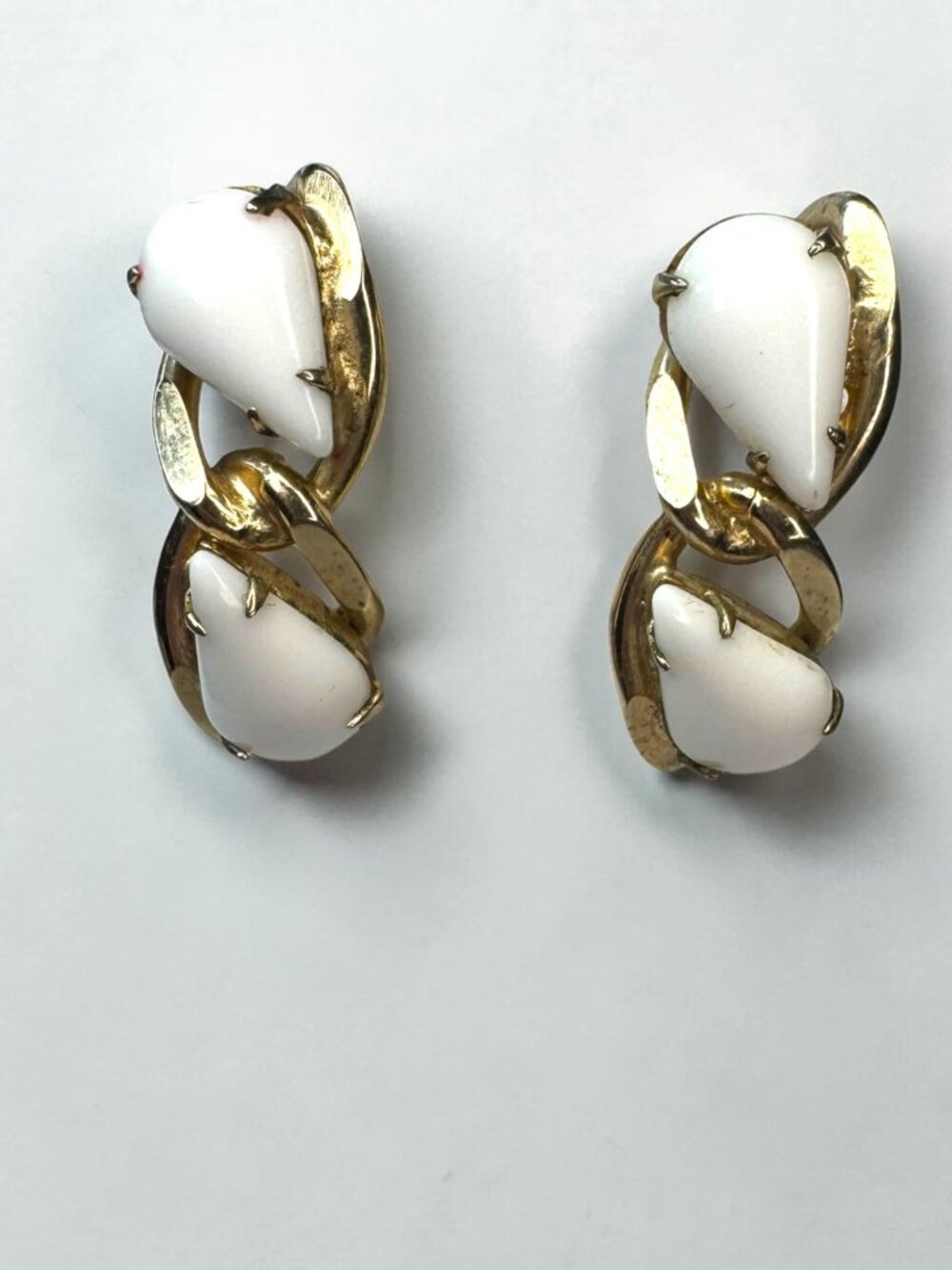 REINAD Milk Glass Gold Tone Twist Climber Clip Earrings Vintage 1950s